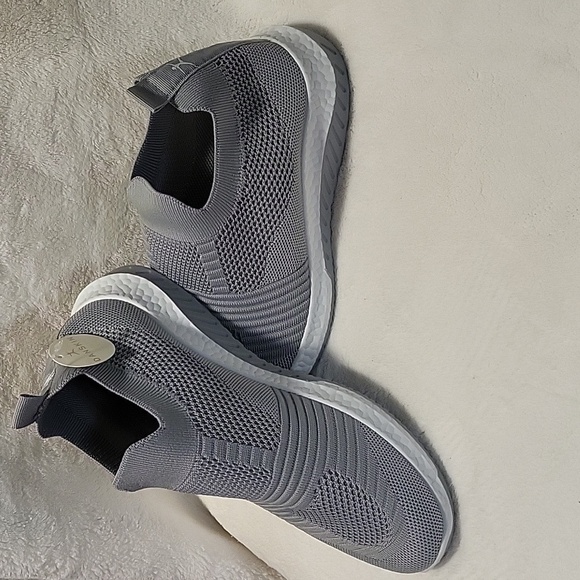 Danskin Cheerful Lightweight Gray Slip-On Sneaker with Memory Foam  Size 10 - Picture 1 of 6